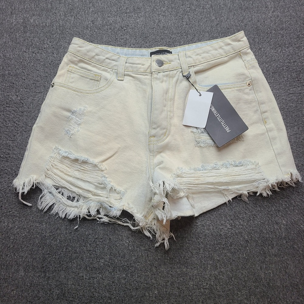 PrettyLittleThing Denim Shorts Womens 6 Cream NWT Distressed Frayed High Rise